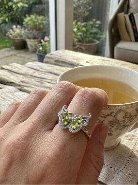 🔥Sale🔥Peridot Green Crystal Butterfly Adjustable Ring | Silver-Tone Statement